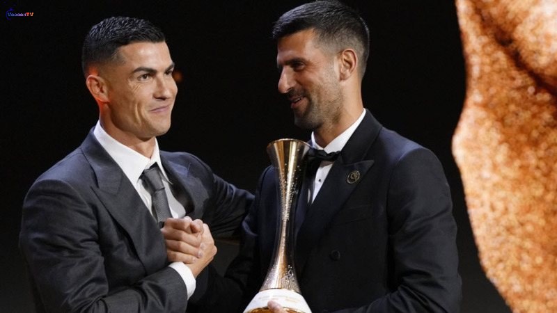 Nụ cười đầy ẩn ý