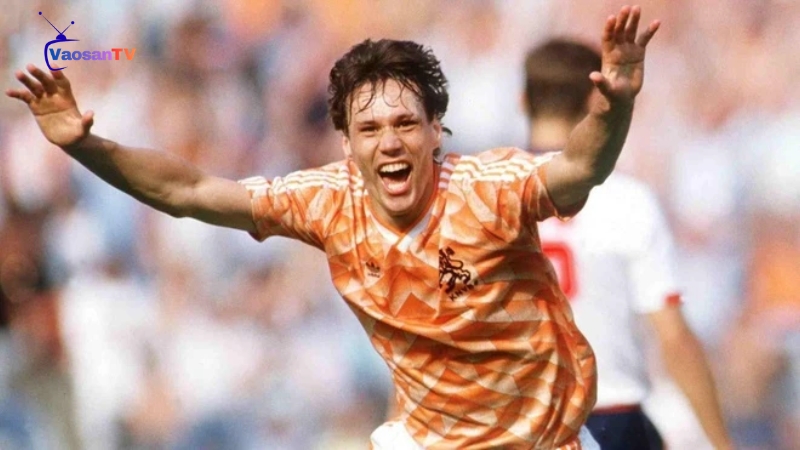 Marco van Basten sở hữu lối chơi tinh tế, kỹ thuật hoàn hảo 