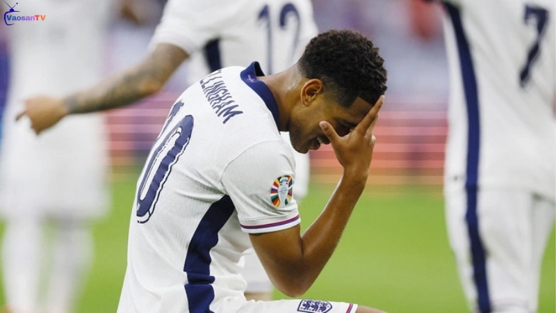 Kiểu ăn mừng phong cách ma sói của Bellingham